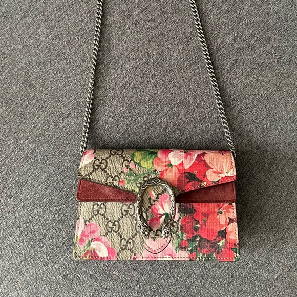 Gucci Dionysus GG Blooms Super Mini Bag - Picture 2 of 6